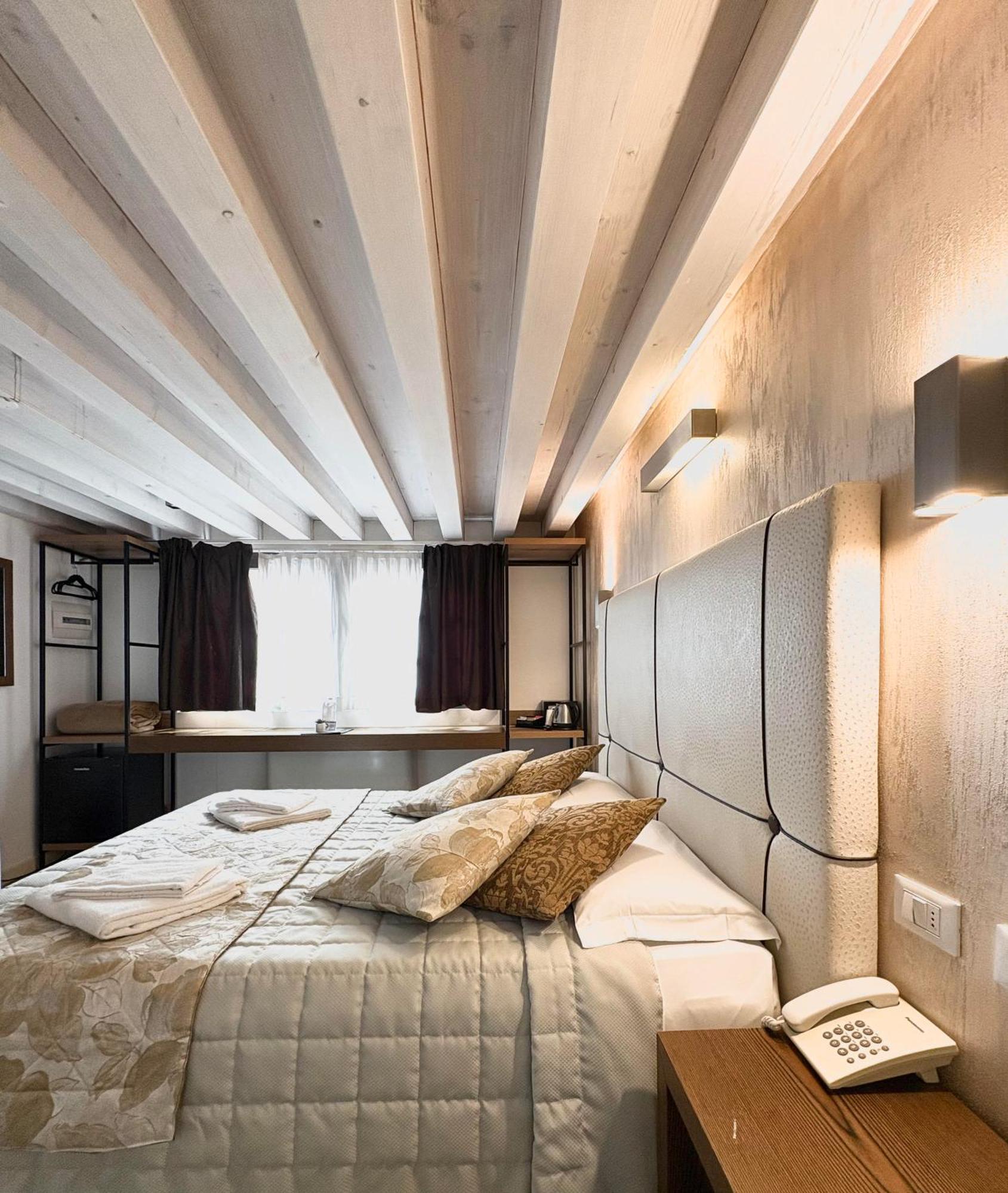 Al Canal Regio - Guest House Венеция Экстерьер фото